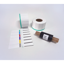 Kit 19: 3.600 Etiquetas Serrilhadas 50x20mm c/ tarja colorida + 1 Ribbon R8 55mm x 74m
