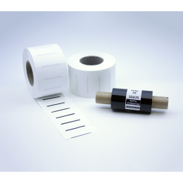 Kit 02: 3.600 Etiquetas Serrilhadas 50x20mm + 1 Ribbon R8 55mm x 74m
